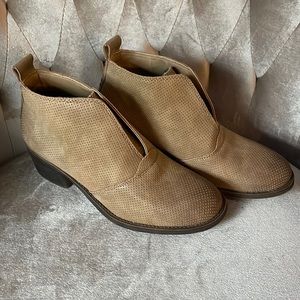 Tan suede booties sz 7